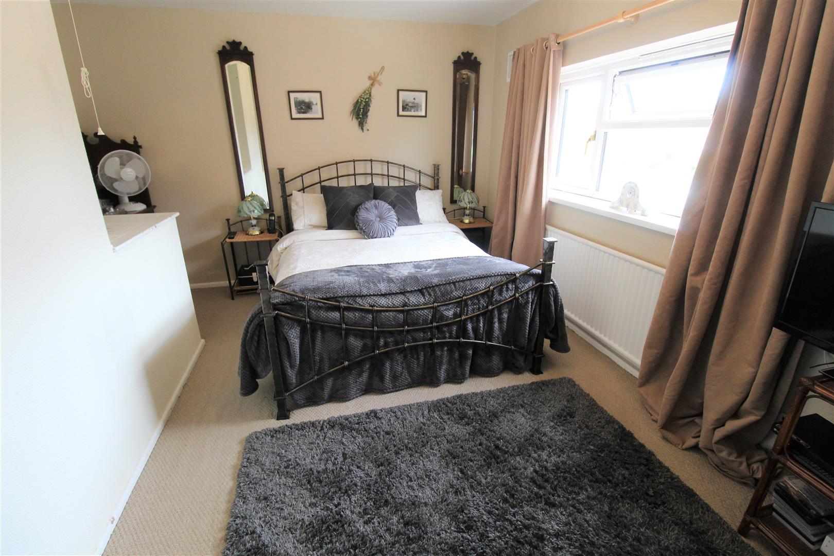 Mowbray Walk, Sneyd Green, Stoke-On-Trent